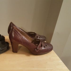 Brown pumps! Rarely worn!